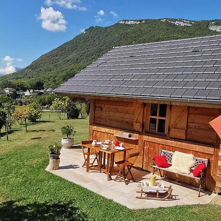 Au Petit Chalet Avec Son Spa - Escapade En Amoureux ! Cruet Exterior foto